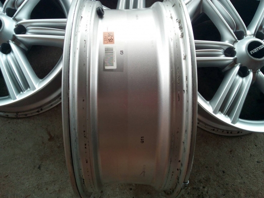 ล้อ isuzuบลูเพาเวอร์ ขอบ18 ถอดป้ายแดง