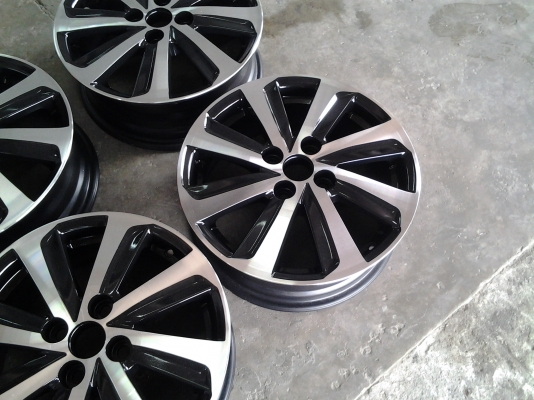 ล้อ vios yaris ขอบ15 สีดำหน้าเงา