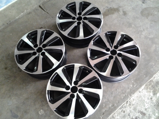 ล้อ vios yaris ขอบ15 สีดำหน้าเงา