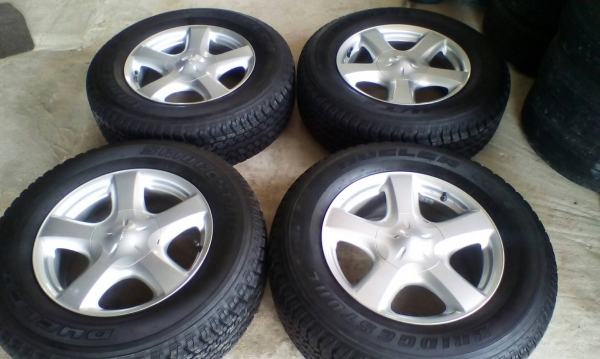 แม็ก ISUZU V-CROSS สภาพสวย แถมยาง