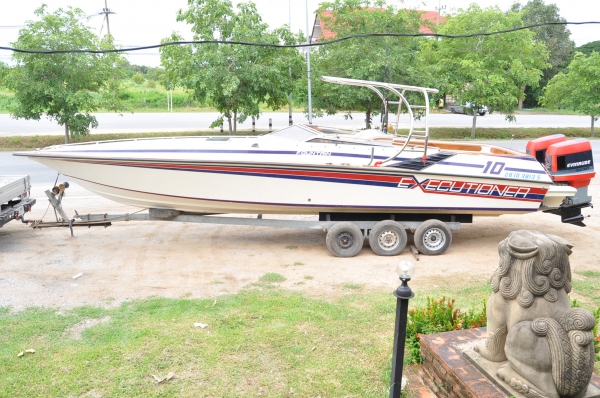 ขายเรือยอร์ช ...... Fountain เป็นเรือความเร็วสูง  ........... 33 ฟุต ( เรือนอก )