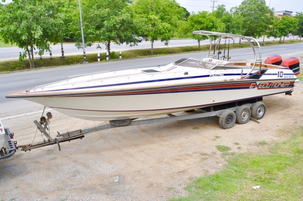 ขายเรือยอร์ช ...... Fountain เป็นเรือความเร็วสูง  ........... 33 ฟุต ( เรือนอก )