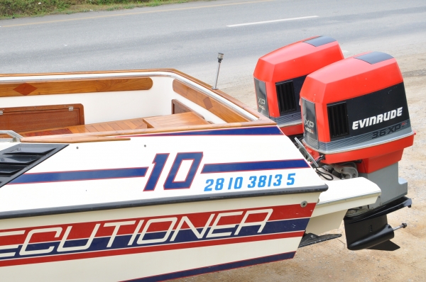 ขายเรือยอร์ช ...... Fountain เป็นเรือความเร็วสูง  ........... 33 ฟุต ( เรือนอก )