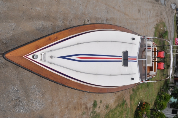 ขายเรือยอร์ช ...... Fountain เป็นเรือความเร็วสูง  ........... 33 ฟุต ( เรือนอก )