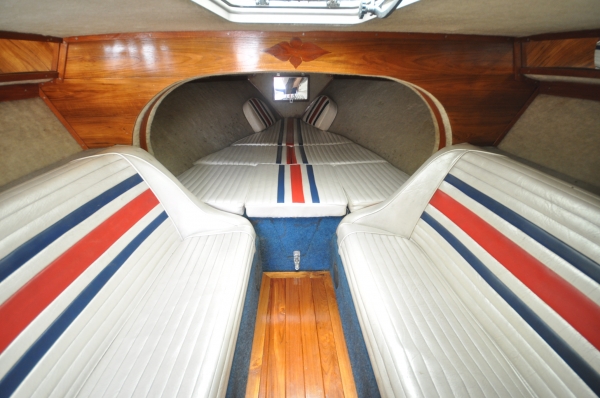 ขายเรือยอร์ช ...... Fountain เป็นเรือความเร็วสูง  ........... 33 ฟุต ( เรือนอก )