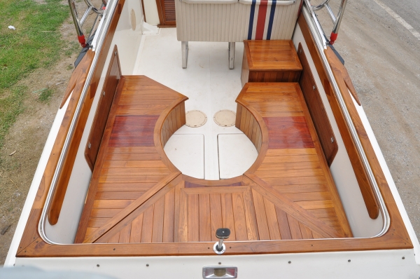 ขายเรือยอร์ช ...... Fountain เป็นเรือความเร็วสูง  ........... 33 ฟุต ( เรือนอก )