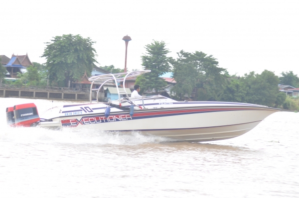 ขายเรือยอร์ช ...... Fountain เป็นเรือความเร็วสูง  ........... 33 ฟุต ( เรือนอก )