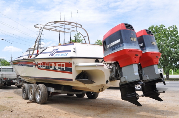 ขายเรือยอร์ช ...... Fountain เป็นเรือความเร็วสูง  ........... 33 ฟุต ( เรือนอก )