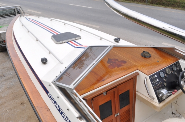 ขายเรือยอร์ช ...... Fountain เป็นเรือความเร็วสูง  ........... 33 ฟุต ( เรือนอก )