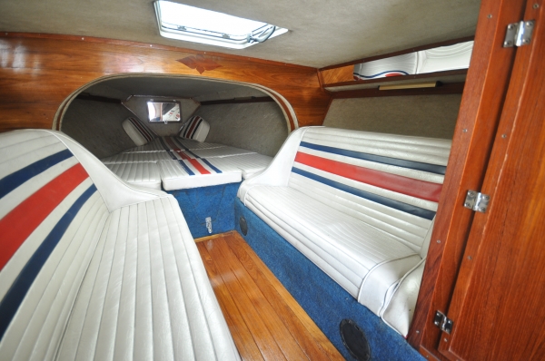 ขายเรือยอร์ช ...... Fountain เป็นเรือความเร็วสูง  ........... 33 ฟุต ( เรือนอก )