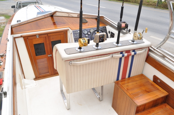 ขายเรือยอร์ช ...... Fountain เป็นเรือความเร็วสูง  ........... 33 ฟุต ( เรือนอก )