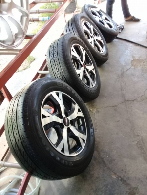 แม็ก VIGO. TRD ขอบ 16" 5รู114 พร้อมยาง