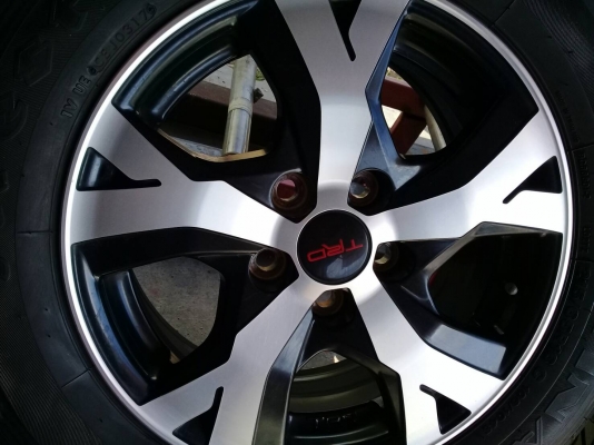 แม็ก VIGO. TRD ขอบ 16" 5รู114 พร้อมยาง