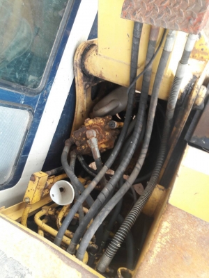 รถแบคโฮ KOMATSU PC 60 - 6. สนใจติดต่อ 081 - 9706989 รถแบคโฮ KOMATSU PC 60 - 6. สนใจติดต่อ 081 - 9706989