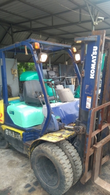 รถฟอร์คลิฟต์ KOMATSU FD20-12 ยก 2 ตัน ยกสูง 3 เมตร ล้อหน้าคู่ สภาพพร้อมใช้งาน