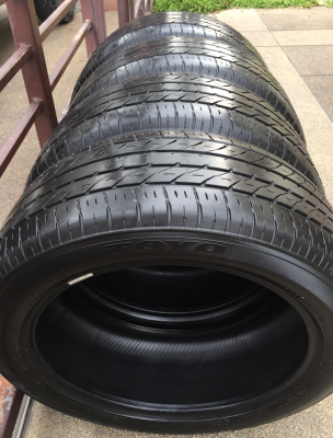 ยาง Toyo 235 50 18 สิ้นปี15 ดอกเต็ม ใช้ยาว ราคาไม่แพง