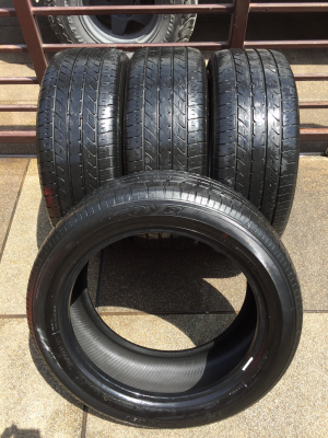 ยาง Toyo 235 50 18 สิ้นปี15 ดอกเต็ม ใช้ยาว ราคาไม่แพง