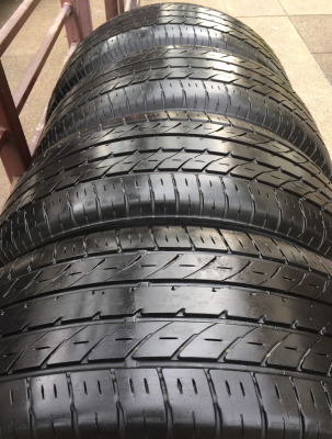 ยาง Toyo 235 50 18 สิ้นปี15 ดอกเต็ม ใช้ยาว ราคาไม่แพง