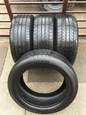 ยาง Toyo 235 50 18 สิ้นปี15 ดอกเต็ม ใช้ยาว ราคาไม่แพง
