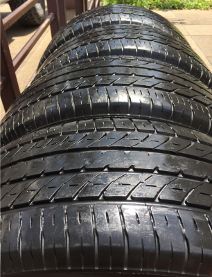 ยาง Toyo 235 50 18 สิ้นปี15 ดอกเต็ม ใช้ยาว ราคาไม่แพง