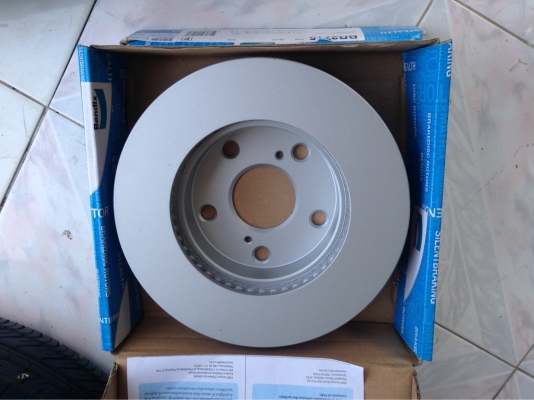 ขายจานดิสเบรคหน้า toyota vigo (ใบละ900)