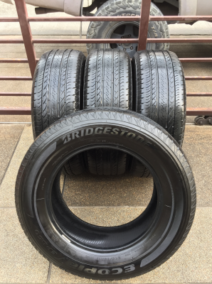 ยาง Bridgestone 245 65 17 ปี16 ดอกเต็ม ไม่มีปะ ใช้ยาว ราคาไม่แพง