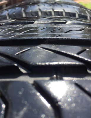 ยาง Bridgestone 245 65 17 ปี16 ดอกเต็ม ไม่มีปะ ใช้ยาว ราคาไม่แพง