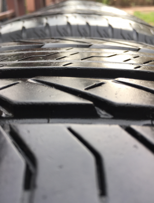 ยาง Bridgestone 245 65 17 ปี16 ดอกเต็ม ไม่มีปะ ใช้ยาว ราคาไม่แพง