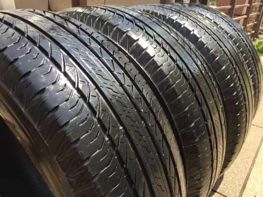 ยาง Bridgestone 245 65 17 ปี16 ดอกเต็ม ไม่มีปะ ใช้ยาว ราคาไม่แพง