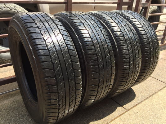 ยาง Dunlop 265 65 17 กลางปี16 ดอกเต็ม ไม่มีปะ ใช้ยาว ราคาไม่แพง