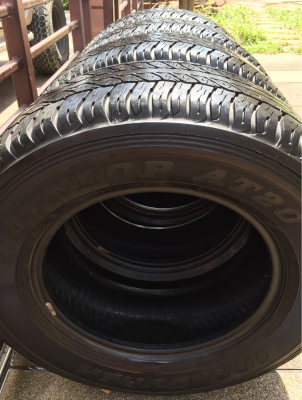 ยาง Dunlop 265 65 17 กลางปี16 ดอกเต็ม ไม่มีปะ ใช้ยาว ราคาไม่แพง