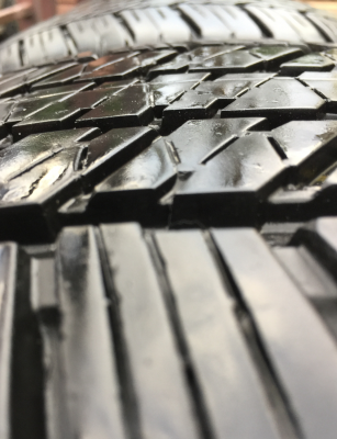 ยาง Bridgestone 265 60 18 ปี16 ดอกเต็ม ไม่มีปะ ใช้ยาว ราคาไม่แพง