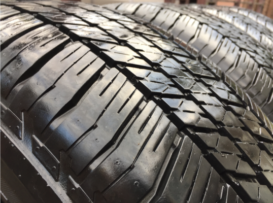 ยาง Bridgestone 265 60 18 ปี16 ดอกเต็ม ไม่มีปะ ใช้ยาว ราคาไม่แพง