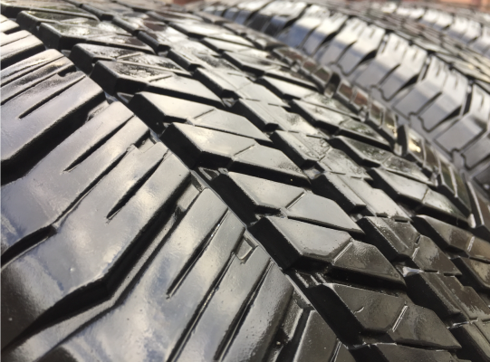 ยาง Bridgestone 265 65 17 ปี15 ดอกเต็ม ไม่มีปะ ใช้ยาว ราคาไม่แพง