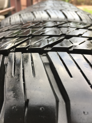 ยาง Bridgestone 265 65 17 ปี15 ดอกเต็ม ไม่มีปะ ใช้ยาว ราคาไม่แพง