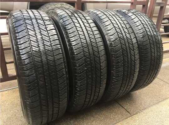 ยาง Bridgestone 265 65 17 ปี15 ดอกเต็ม ไม่มีปะ ใช้ยาว ราคาไม่แพง