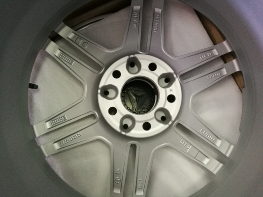 แม็กBENZ amgแท้ a212 ขอบ18 ราคา22000 แม็กBENZ amgแท้ a212 ขอบ18 ราคา22000