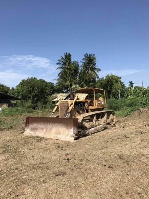 ขาย 235,000 CATTERPILAR D5D เครื่องดี ปั้มแรง. ตีนไก่. โซสวย.  ใช้งานปกติ. ไปเช็ดเลี้ยวขาวหน่อย. เอกสารซื้อขาย  รถอยู่ นครปฐม โทร&amp;ไอดีไลน์ 0610710295