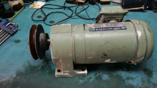 1200 บ. ส่งฟรี083-2000058 LINE ID: line832923 มอเตอร์เกียร์ทดยี่ห้อ AOKI ขนาดมอเตอร์ 200 W. อัตราทด 30:1 ทดแล้วหมุนที่ 46 รอบต่อนาที แรงบิดเยอะ พร้อมต่อใช้งานให้ เสียบไฟบ้านได้เลย (มีหลายตัว) 1200 บ. ส่งฟรี083-2000058 LINE ID: line832923 มอเตอร์เกียร์ทดยี่ห้อ AOKI ขนาดมอเตอร์ 200 W. อัตราทด 30:1 ทดแล้วหมุนที่ 46 รอบต่อนาที แรงบิดเยอะ พร้อมต่อใช้งานให้ เสียบไฟบ้านได้เลย (มีหลายตัว)