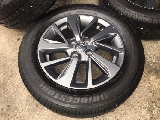 แม็กป้ายแดง Nissan Almera Sportech พร้อมยางป้ายแดง 185-65-15  Bridgestone