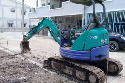ขาย 220,000 ด่วน KOMATSU PC30FR-1 สภาพสวยพร้อมใช้งาน เครื่องดี ปั้มดีเยี่ยม ช่วงล่างแน่น  รถอยู่ จ.นครปฐม  090-772-3710 090-772-3708