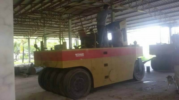 ขาย 295,000 รถบดล้อยาง 9 ล้อ WATANABE WP902 เครื่องดี เกียรดี ยางไม่สวย เอกสารเล่มทะเบียน ม.79   รถอยู่ จ.นครสวรรค์ โทร&amp;ไอดีไลน์ 0610710295