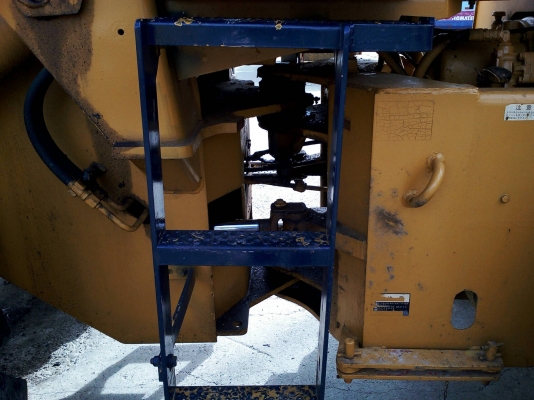 โปรโมชั่นสิ้นปี เคลียสต็อก ขายรถตัก Komatsu 510 ปึ 1981 7,874 ชม สนใจ 061-4194021 NDT Thailand Line : 0614194021 พรภวิษย์