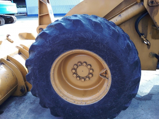 โปรโมชั่นสิ้นปี เคลียสต็อก ขายรถตัก Komatsu 510 ปึ 1981 7,874 ชม สนใจ 061-4194021 NDT Thailand Line : 0614194021 พรภวิษย์