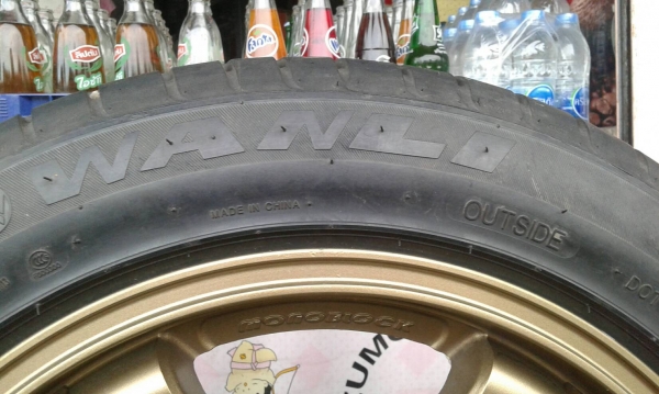 ขายล้อแม็กพร้อมยาง TE37 ขอบ 17 ยางปี 16 ขอบ 215/55/ZR 17 ยี่ห้อ WANLI ยางปี 16 (มีแค่ 2 วง) ล้อแม็กไม่คต ไม่ดุ้ง ยางเปลี่ยนมาใหม่ ใส่ใช้ไม่นาน ไม่ปะ ไม่บวม