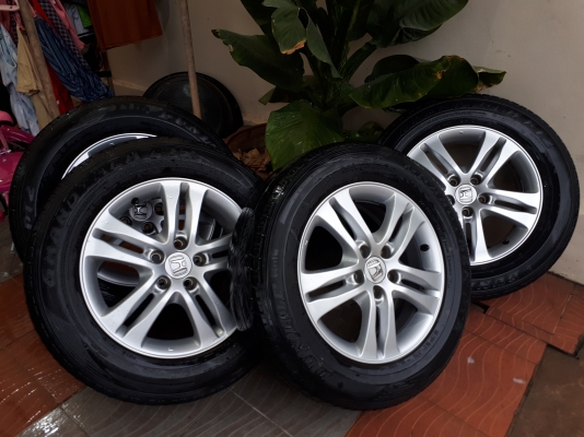 แม้กเดิมพร้อมยาง 4 ล้อ