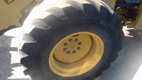 CAT 910H รถนำเข้า สภาพดีมาก ขายถูก โทร.090-986-2521 อ๊อบ