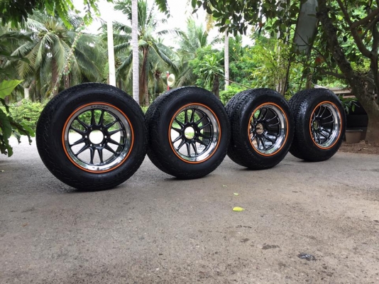 ขายล้อแม็ก Cosmis Racing Kiki Design รุ่น XT-206R พร้อมยาง ขอบ 18 ชุดละ 20,000 บ.