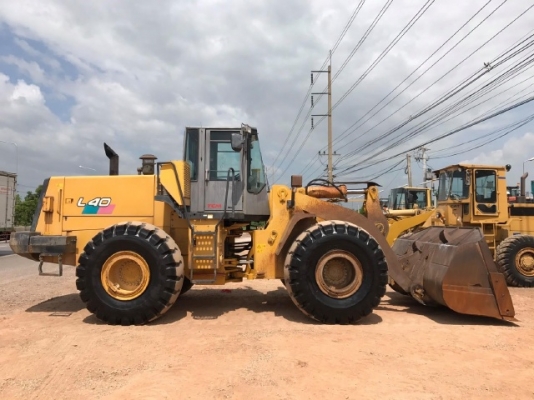 ขายรถตักล้อยาง TCM L40 รถนอกนำเข้าจากญี่ปุ่น สภาพสวยพร้อมใช้ มีVDOการทำงานครับ ขายรถตักล้อยาง TCM L40 รถนอกนำเข้าจากญี่ปุ่น สภาพสวยพร้อมใช้ มีVDOการทำงานครับ