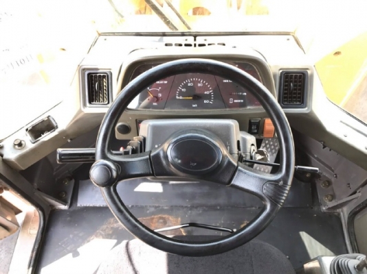 ขายรถตักล้อยาง TCM L40 รถนอกนำเข้าจากญี่ปุ่น สภาพสวยพร้อมใช้ มีVDOการทำงานครับ ขายรถตักล้อยาง TCM L40 รถนอกนำเข้าจากญี่ปุ่น สภาพสวยพร้อมใช้ มีVDOการทำงานครับ